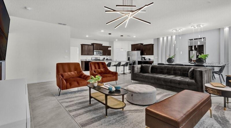 DAVENPORT, Florida 33837, 5 Bedrooms Bedrooms, ,4 BathroomsBathrooms,Residential,For Sale,OAKMOSS,MFRS5128700