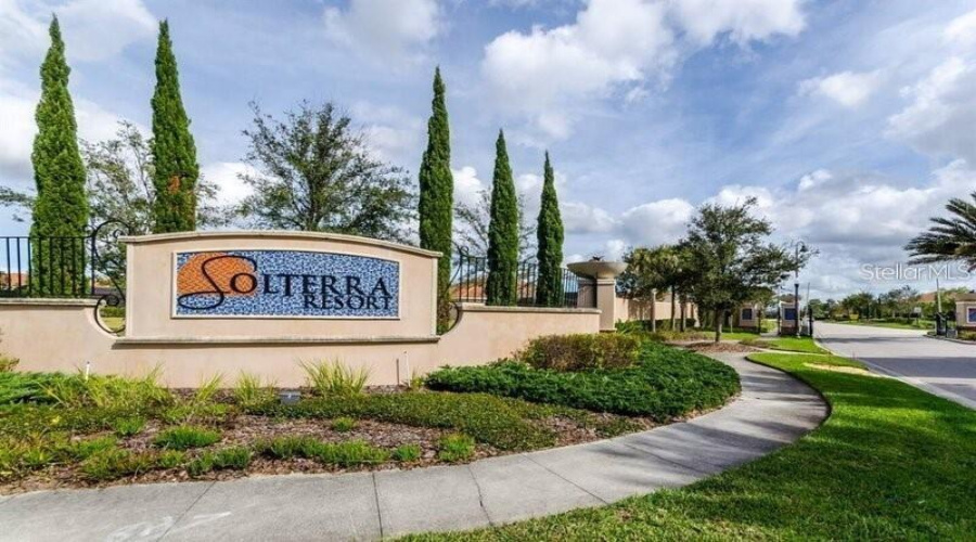 DAVENPORT, Florida 33837, 5 Bedrooms Bedrooms, ,4 BathroomsBathrooms,Residential,For Sale,OAKMOSS,MFRS5128700