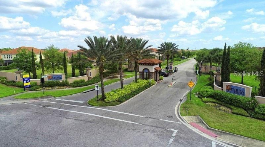 DAVENPORT, Florida 33837, 5 Bedrooms Bedrooms, ,4 BathroomsBathrooms,Residential,For Sale,OAKMOSS,MFRS5128700
