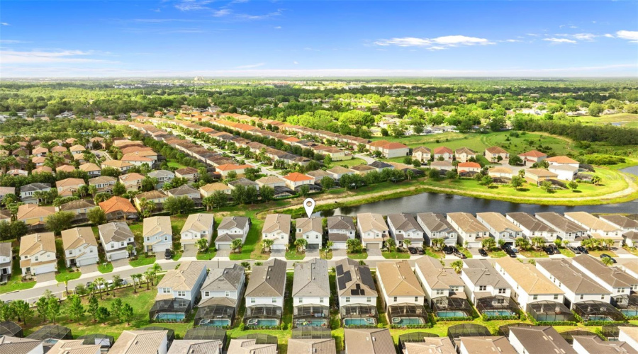 DAVENPORT, Florida 33837, 5 Bedrooms Bedrooms, ,4 BathroomsBathrooms,Residential,For Sale,OAKMOSS,0,MFRP4935103