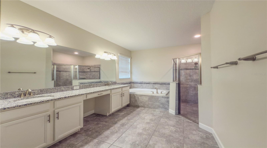 KISSIMMEE, Florida 34746, 4 Bedrooms Bedrooms, ,3 BathroomsBathrooms,Residential,For Sale,EGG HARBOR,MFRO6312719