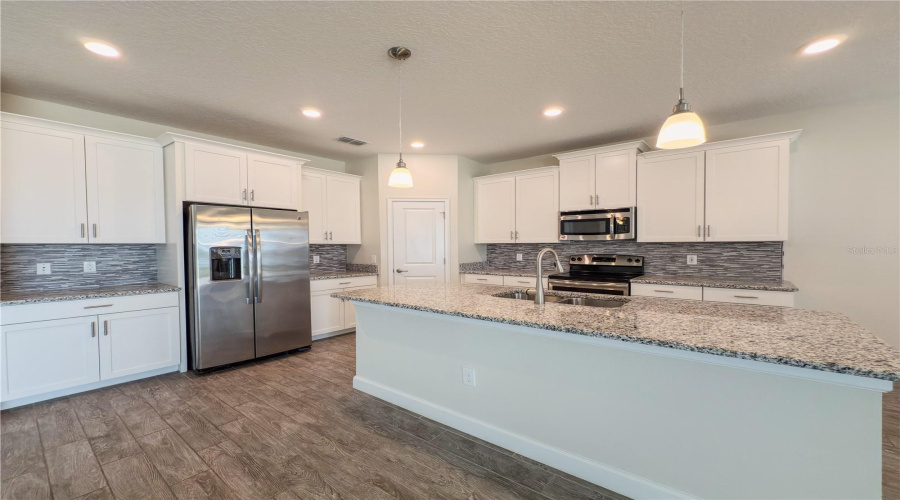 KISSIMMEE, Florida 34746, 4 Bedrooms Bedrooms, ,3 BathroomsBathrooms,Residential,For Sale,EGG HARBOR,MFRO6312719