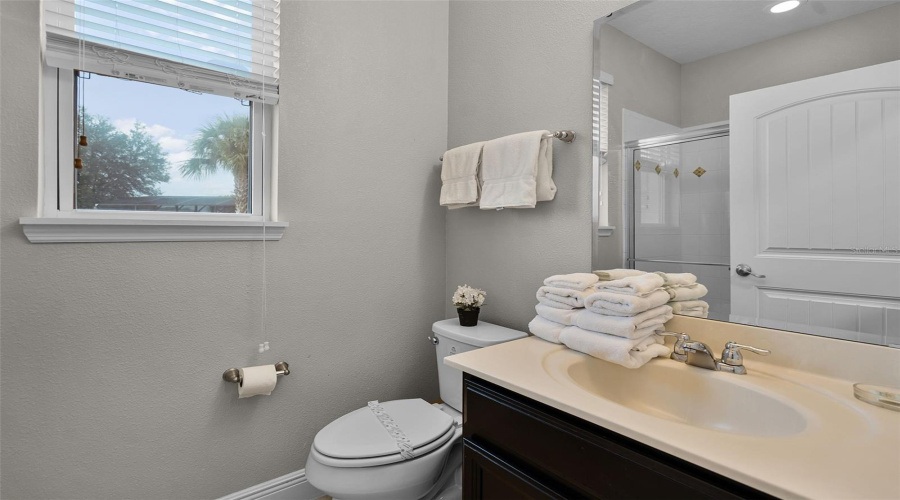 DAVENPORT, Florida 33837, 7 Bedrooms Bedrooms, ,5 BathroomsBathrooms,Residential,For Sale,OAKTREE,MFRO6316719