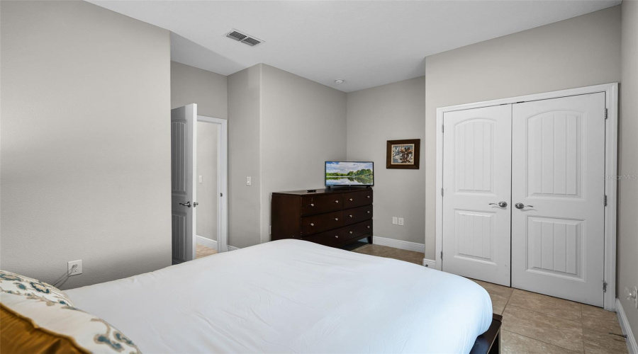 DAVENPORT, Florida 33837, 7 Bedrooms Bedrooms, ,5 BathroomsBathrooms,Residential,For Sale,OAKTREE,MFRO6316719