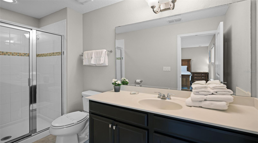 DAVENPORT, Florida 33837, 7 Bedrooms Bedrooms, ,5 BathroomsBathrooms,Residential,For Sale,OAKTREE,MFRO6316719