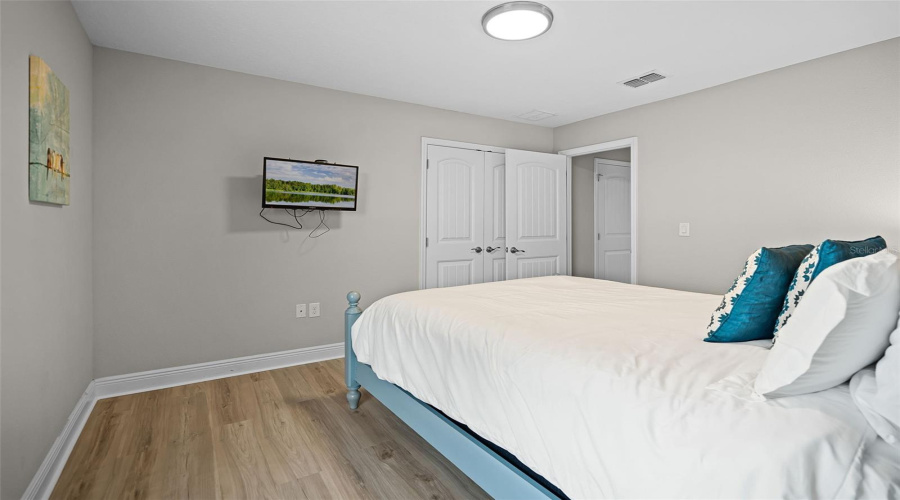 DAVENPORT, Florida 33837, 7 Bedrooms Bedrooms, ,5 BathroomsBathrooms,Residential,For Sale,OAKTREE,MFRO6316719
