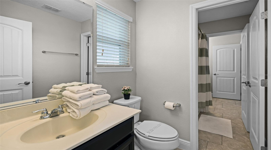 DAVENPORT, Florida 33837, 7 Bedrooms Bedrooms, ,5 BathroomsBathrooms,Residential,For Sale,OAKTREE,MFRO6316719