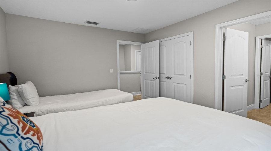 DAVENPORT, Florida 33837, 7 Bedrooms Bedrooms, ,5 BathroomsBathrooms,Residential,For Sale,OAKTREE,MFRO6316719