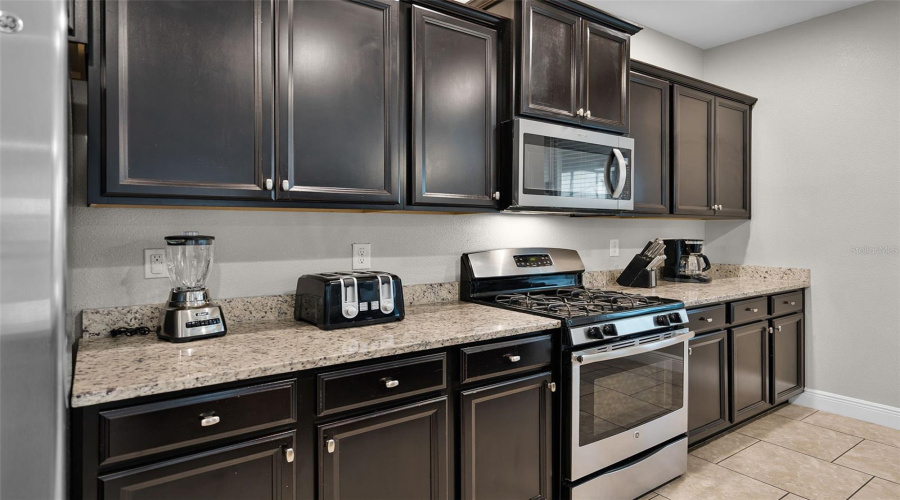 DAVENPORT, Florida 33837, 7 Bedrooms Bedrooms, ,5 BathroomsBathrooms,Residential,For Sale,OAKTREE,MFRO6316719