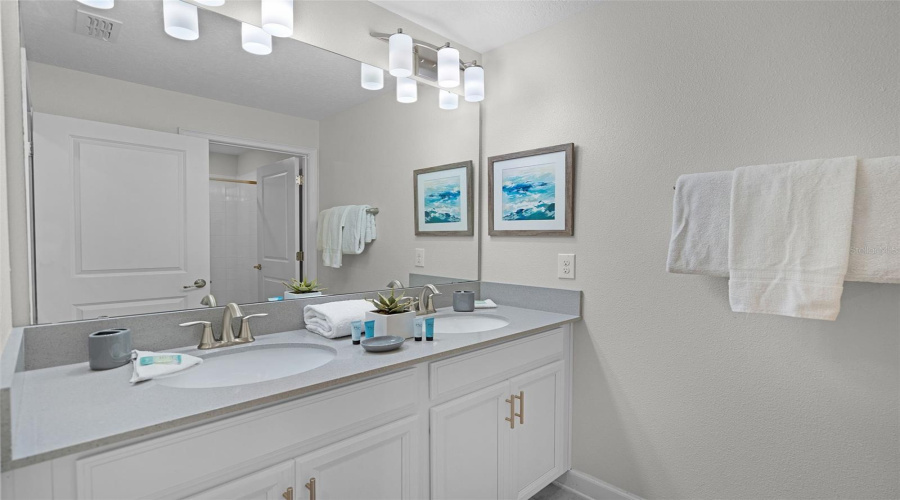 DAVENPORT, Florida 33896, 4 Bedrooms Bedrooms, ,3 BathroomsBathrooms,Residential,For Sale,PLUNKER,0,MFRS5128755