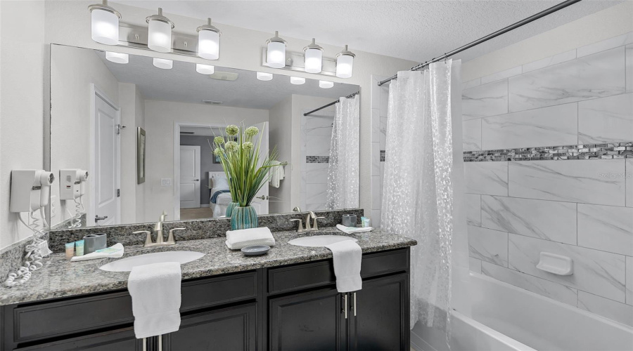 DAVENPORT, Florida 33896, 4 Bedrooms Bedrooms, ,3 BathroomsBathrooms,Residential,For Sale,SLICE,0,MFRS5128766