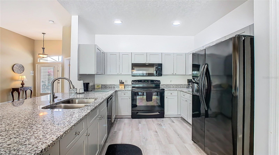 DAVENPORT, Florida 33896, 4 Bedrooms Bedrooms, ,3 BathroomsBathrooms,Residential,For Sale,WESTPORT,MFRS5128361