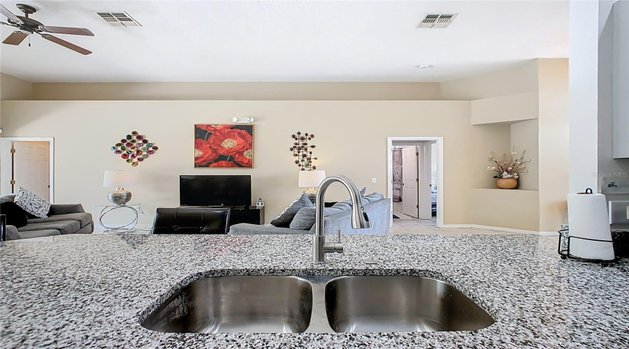DAVENPORT, Florida 33896, 4 Bedrooms Bedrooms, ,3 BathroomsBathrooms,Residential,For Sale,WESTPORT,MFRS5128361