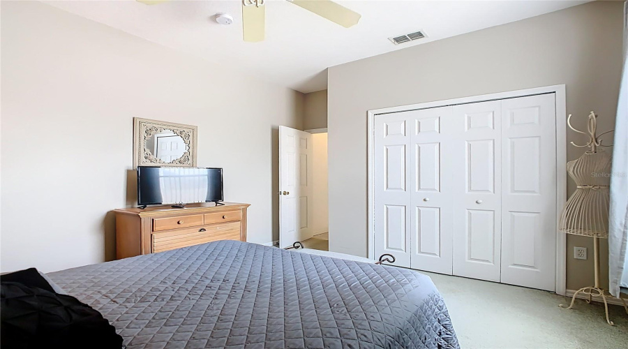 2nd bedroom