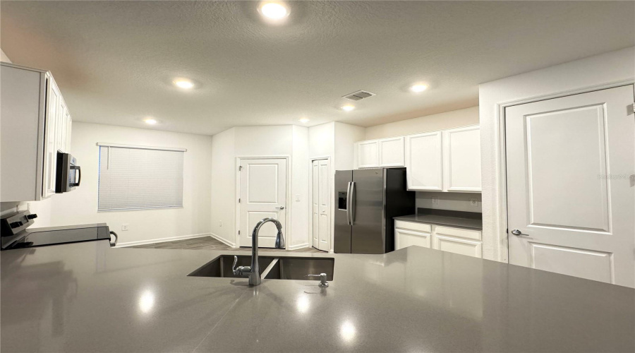 DAVENPORT, Florida 33837, 4 Bedrooms Bedrooms, ,3 BathroomsBathrooms,Residential,For Sale,POMELO,MFRO6316802