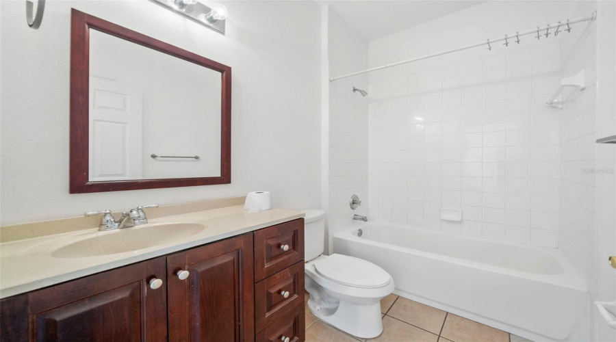 KISSIMMEE, Florida 34746, 5 Bedrooms Bedrooms, ,3 BathroomsBathrooms,Residential,For Sale,CUMBRIAN LAKES,MFRO6309753