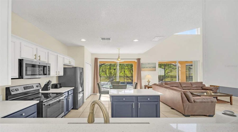 KISSIMMEE, Florida 34747, 6 Bedrooms Bedrooms, ,4 BathroomsBathrooms,Residential,For Sale,LA ISLA,MFRO6314964