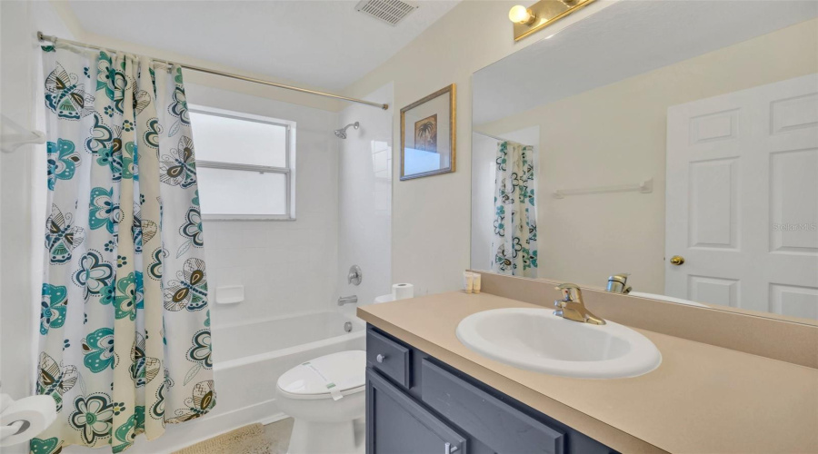 KISSIMMEE, Florida 34747, 6 Bedrooms Bedrooms, ,4 BathroomsBathrooms,Residential,For Sale,LA ISLA,MFRO6314964