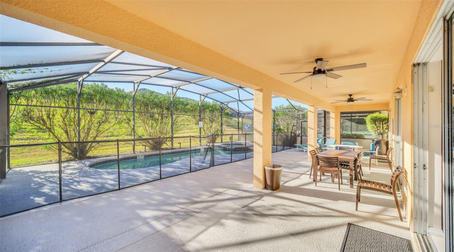 KISSIMMEE, Florida 34747, 6 Bedrooms Bedrooms, ,4 BathroomsBathrooms,Residential,For Sale,LA ISLA,MFRO6314964