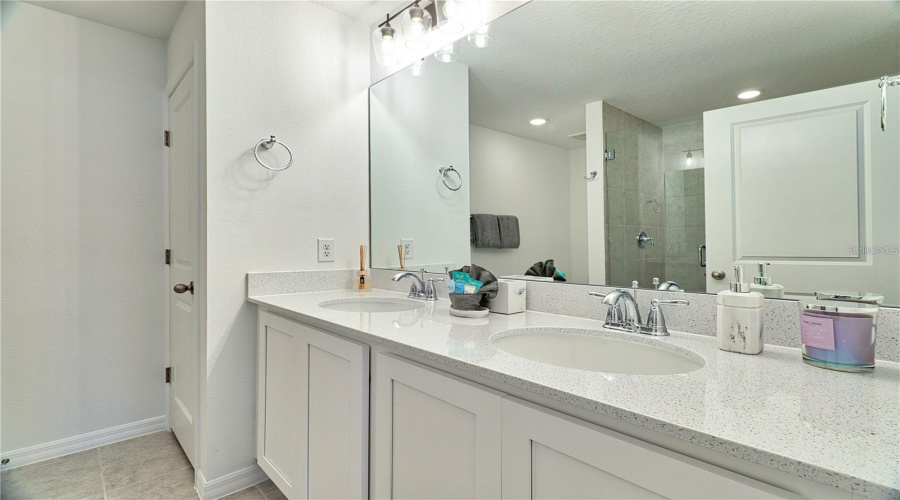 DAVENPORT, Florida 33896, 3 Bedrooms Bedrooms, ,2 BathroomsBathrooms,Residential,For Sale,LONGBOAT,MFRO6316880