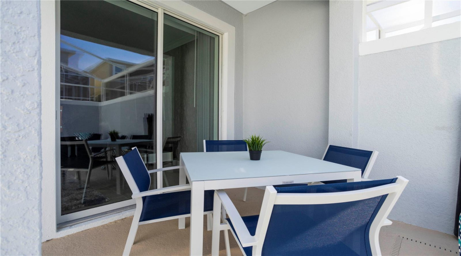 DAVENPORT, Florida 33896, 5 Bedrooms Bedrooms, ,4 BathroomsBathrooms,Residential,For Sale,SPLASH SHOT,MFRO6317014