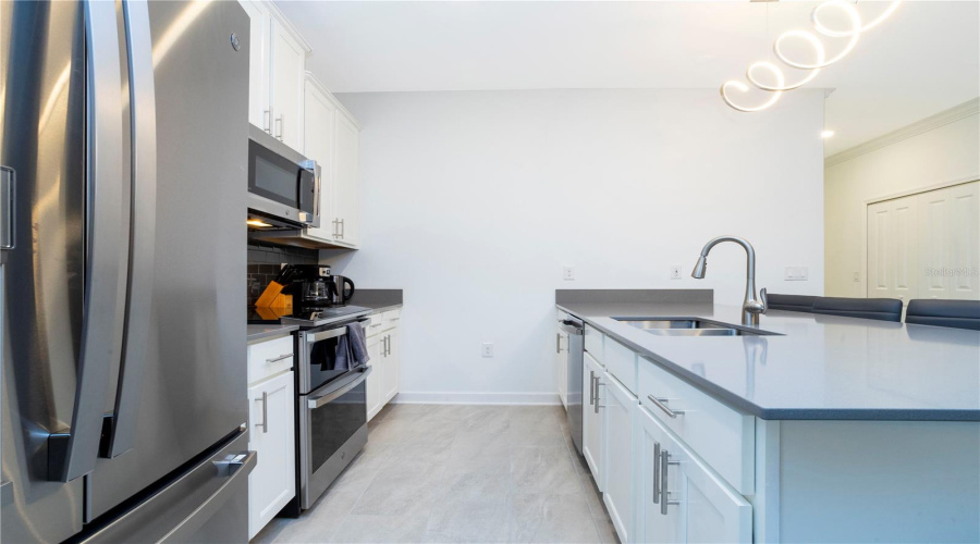 DAVENPORT, Florida 33896, 5 Bedrooms Bedrooms, ,4 BathroomsBathrooms,Residential,For Sale,SPLASH SHOT,MFRO6317014
