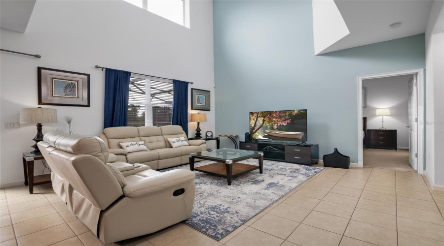 DAVENPORT, Florida 33837, 6 Bedrooms Bedrooms, ,5 BathroomsBathrooms,Residential,For Sale,CABELLO,MFRO6317144