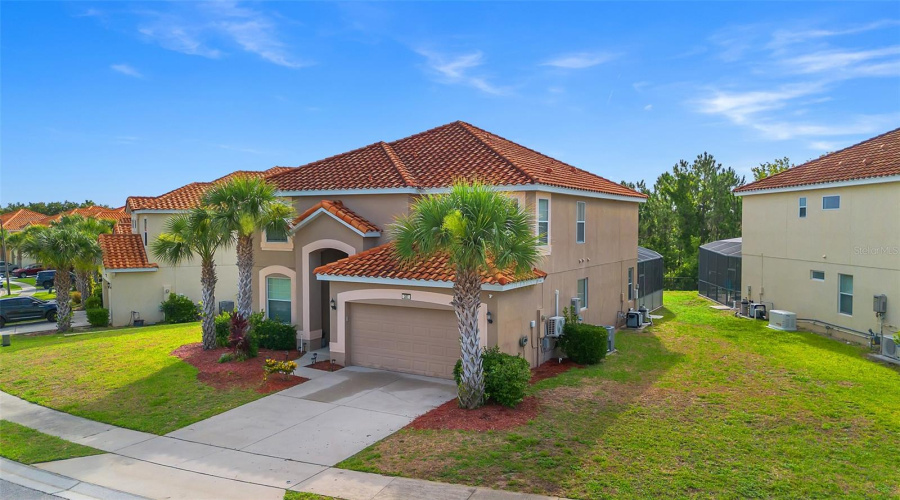 DAVENPORT, Florida 33837, 6 Bedrooms Bedrooms, ,5 BathroomsBathrooms,Residential,For Sale,CABELLO,MFRO6317144