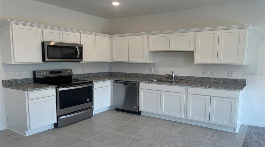 DAVENPORT, Florida 33837, 3 Bedrooms Bedrooms, ,2 BathroomsBathrooms,Residential,For Sale,MADISON,MFRO6317247