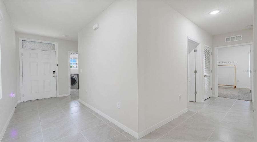 DAVENPORT, Florida 33837, 3 Bedrooms Bedrooms, ,2 BathroomsBathrooms,Residential,For Sale,BERRY,MFRTB8395769