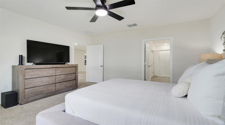 DAVENPORT, Florida 33837, 3 Bedrooms Bedrooms, ,2 BathroomsBathrooms,Residential,For Sale,BERRY,MFRTB8395769