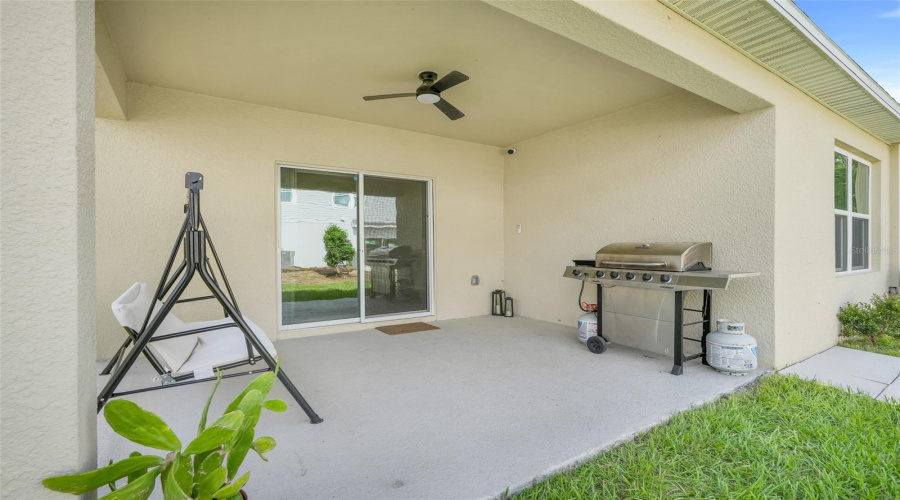 DAVENPORT, Florida 33837, 3 Bedrooms Bedrooms, ,2 BathroomsBathrooms,Residential,For Sale,BERRY,MFRTB8395769