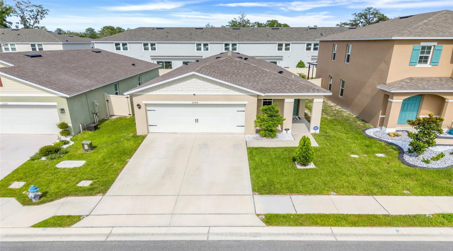 DAVENPORT, Florida 33837, 3 Bedrooms Bedrooms, ,2 BathroomsBathrooms,Residential,For Sale,BERRY,MFRTB8395769
