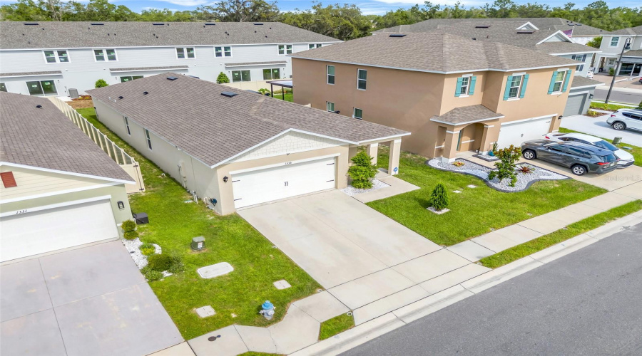 DAVENPORT, Florida 33837, 3 Bedrooms Bedrooms, ,2 BathroomsBathrooms,Residential,For Sale,BERRY,MFRTB8395769