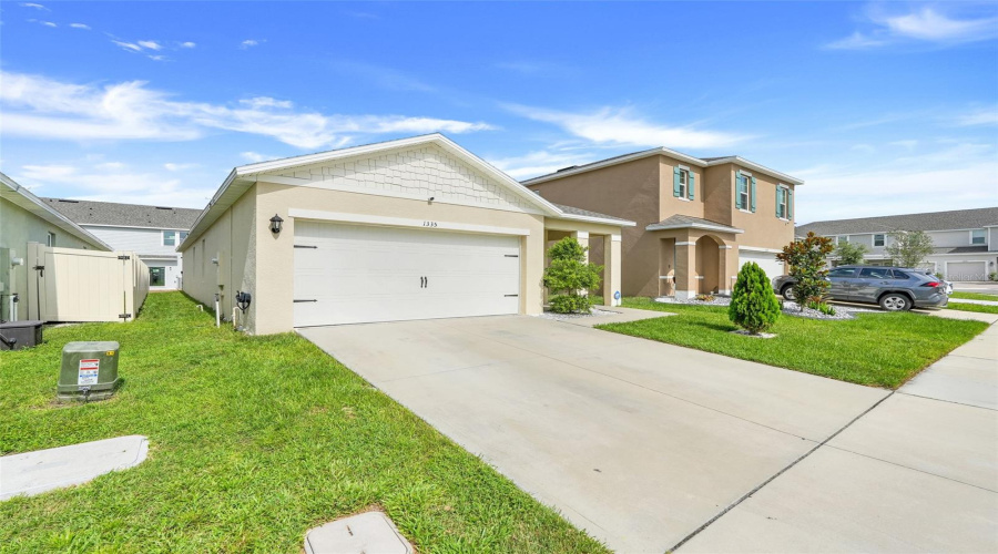DAVENPORT, Florida 33837, 3 Bedrooms Bedrooms, ,2 BathroomsBathrooms,Residential,For Sale,BERRY,MFRTB8395769