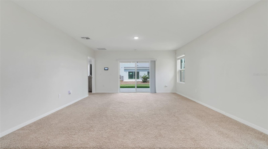 DAVENPORT, Florida 33837, 3 Bedrooms Bedrooms, ,2 BathroomsBathrooms,Residential,For Sale,BERRY,MFRTB8395769