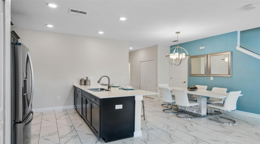 DAVENPORT, Florida 33896, 5 Bedrooms Bedrooms, ,4 BathroomsBathrooms,Residential,For Sale,STINGER,MFRS5128773