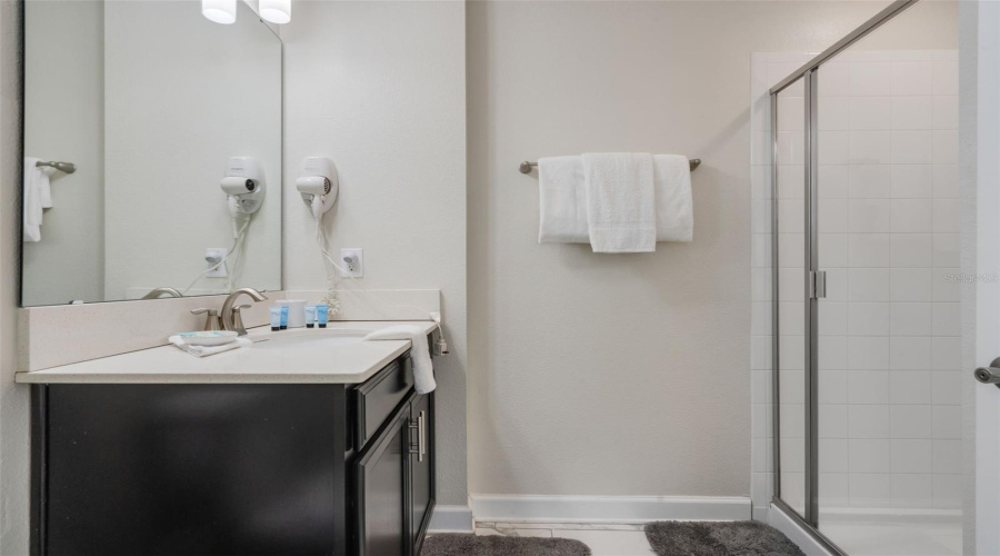 DAVENPORT, Florida 33896, 5 Bedrooms Bedrooms, ,4 BathroomsBathrooms,Residential,For Sale,STINGER,MFRS5128773