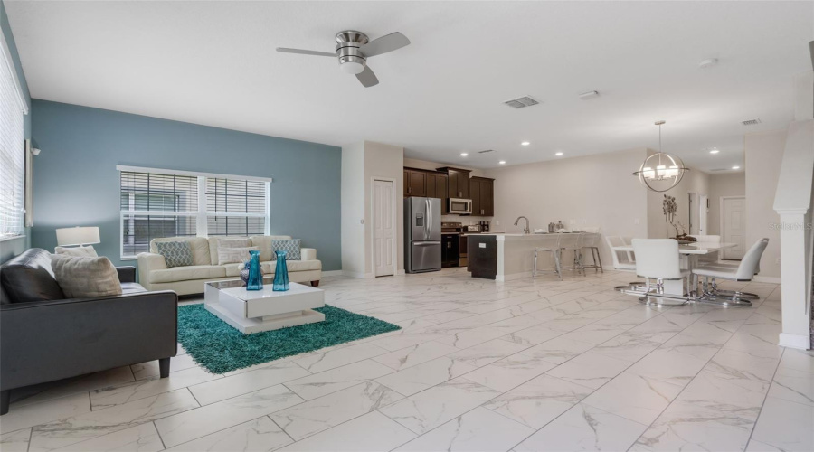 DAVENPORT, Florida 33896, 5 Bedrooms Bedrooms, ,4 BathroomsBathrooms,Residential,For Sale,STINGER,MFRS5128773