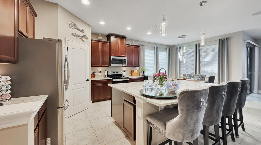 DAVENPORT, Florida 33837, 5 Bedrooms Bedrooms, ,4 BathroomsBathrooms,Residential,For Sale,WHIRLAWAY,MFRS5128736