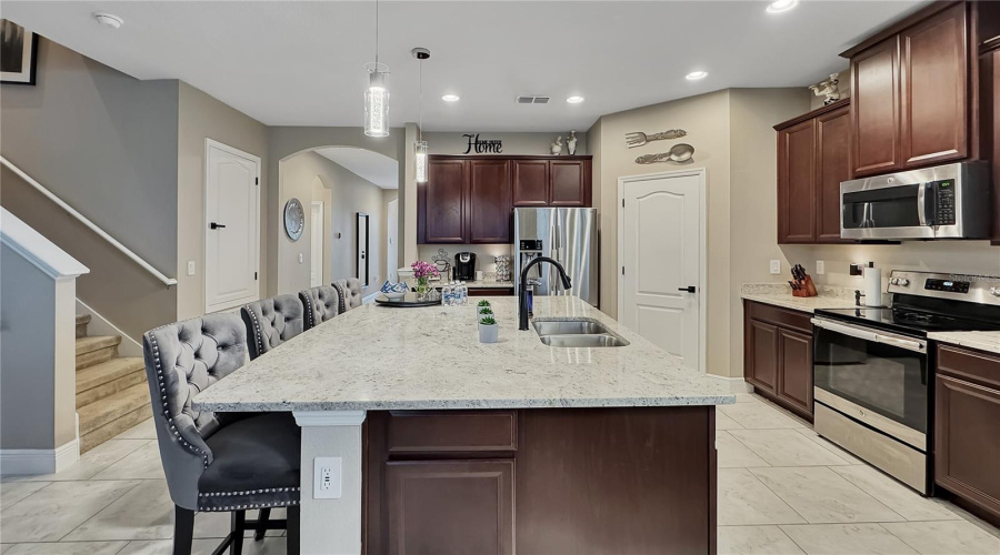 DAVENPORT, Florida 33837, 5 Bedrooms Bedrooms, ,4 BathroomsBathrooms,Residential,For Sale,WHIRLAWAY,MFRS5128736