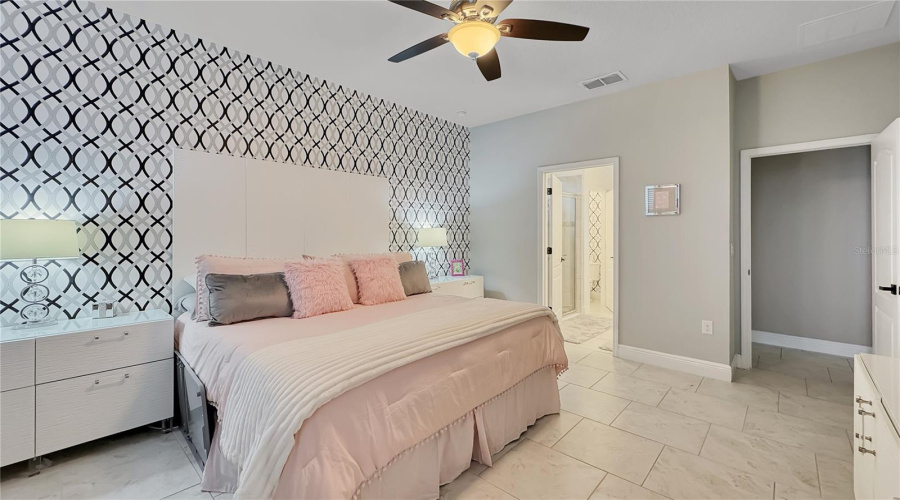 DAVENPORT, Florida 33837, 5 Bedrooms Bedrooms, ,4 BathroomsBathrooms,Residential,For Sale,WHIRLAWAY,MFRS5128736