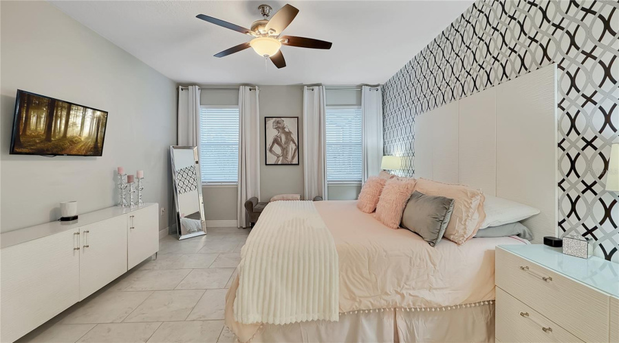 DAVENPORT, Florida 33837, 5 Bedrooms Bedrooms, ,4 BathroomsBathrooms,Residential,For Sale,WHIRLAWAY,MFRS5128736