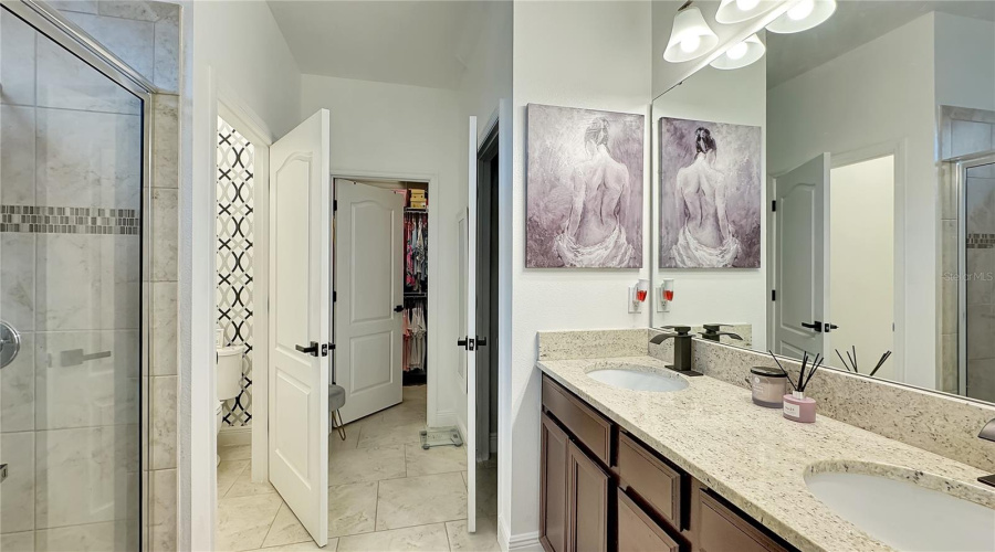 DAVENPORT, Florida 33837, 5 Bedrooms Bedrooms, ,4 BathroomsBathrooms,Residential,For Sale,WHIRLAWAY,MFRS5128736