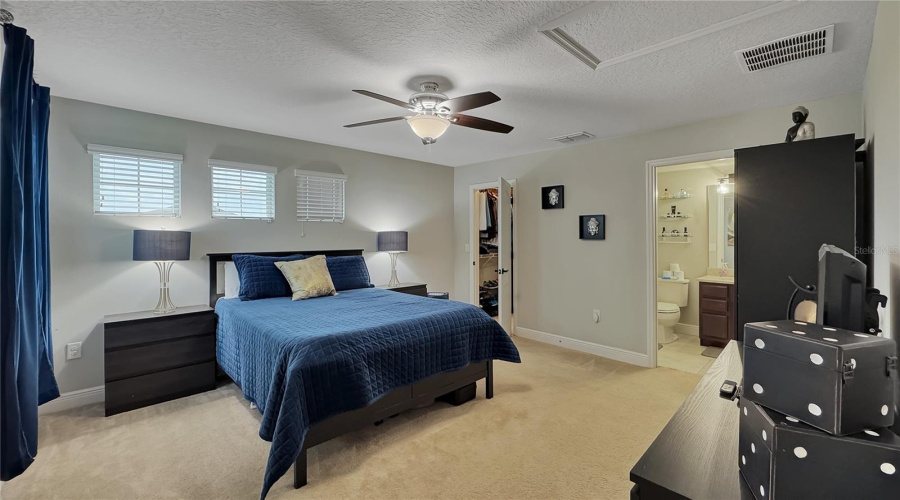 DAVENPORT, Florida 33837, 5 Bedrooms Bedrooms, ,4 BathroomsBathrooms,Residential,For Sale,WHIRLAWAY,MFRS5128736