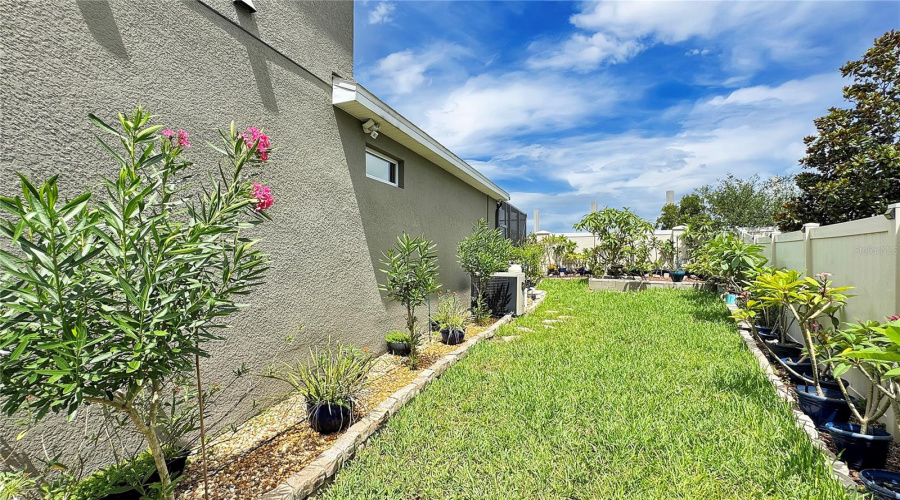 DAVENPORT, Florida 33837, 5 Bedrooms Bedrooms, ,4 BathroomsBathrooms,Residential,For Sale,WHIRLAWAY,MFRS5128736
