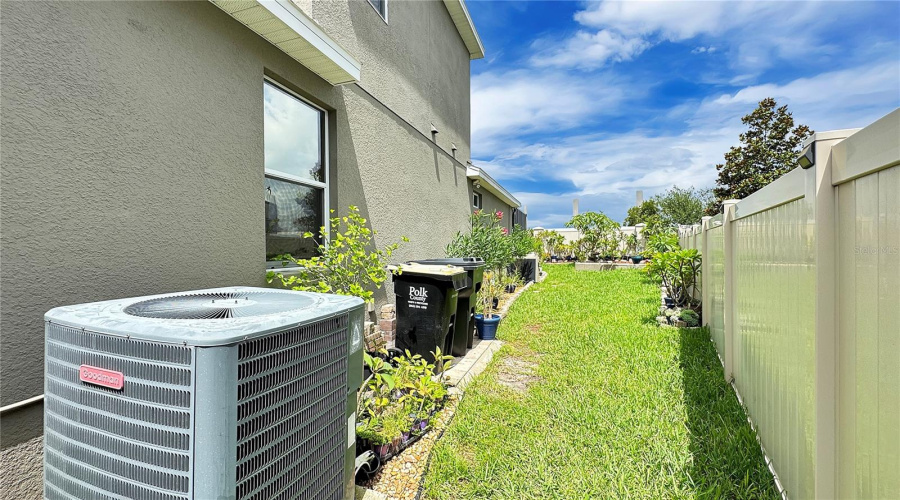 DAVENPORT, Florida 33837, 5 Bedrooms Bedrooms, ,4 BathroomsBathrooms,Residential,For Sale,WHIRLAWAY,MFRS5128736
