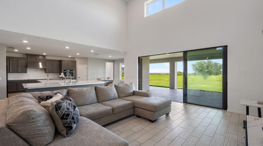 KISSIMMEE, Florida 34746, 6 Bedrooms Bedrooms, ,4 BathroomsBathrooms,Residential,For Sale,GATEWAY,MFRO6316832