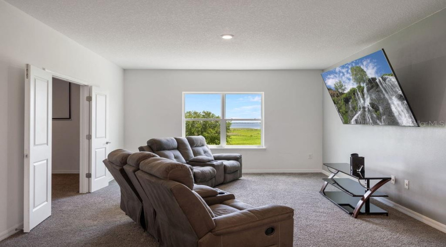 KISSIMMEE, Florida 34746, 6 Bedrooms Bedrooms, ,4 BathroomsBathrooms,Residential,For Sale,GATEWAY,MFRO6316832