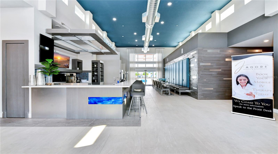Clubhouse: Resort-style clubhouse